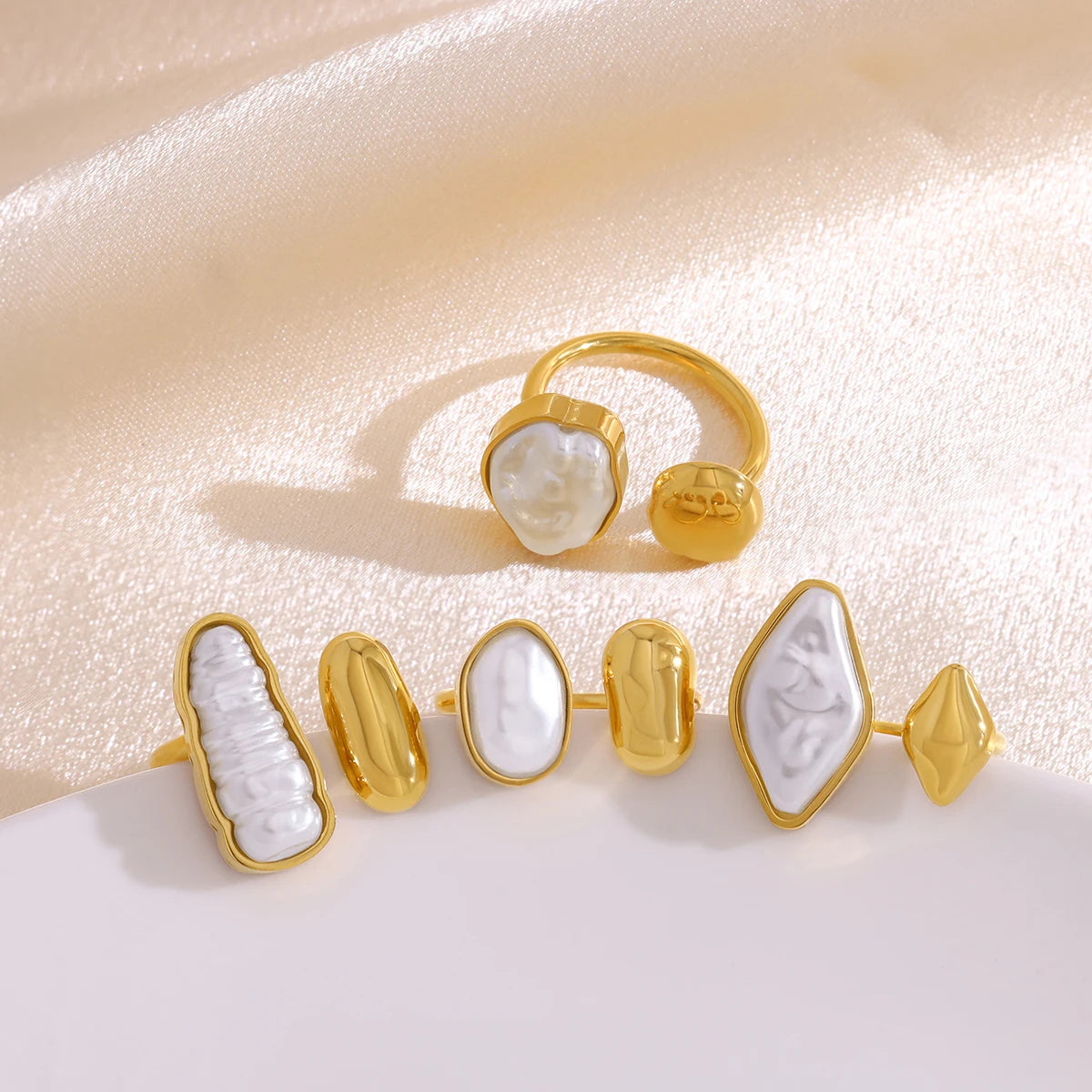 Unique Irregular Pearl Stainless Steel Rings for Women Individual Retro 18K Gold Plated Jewelry Waterproof