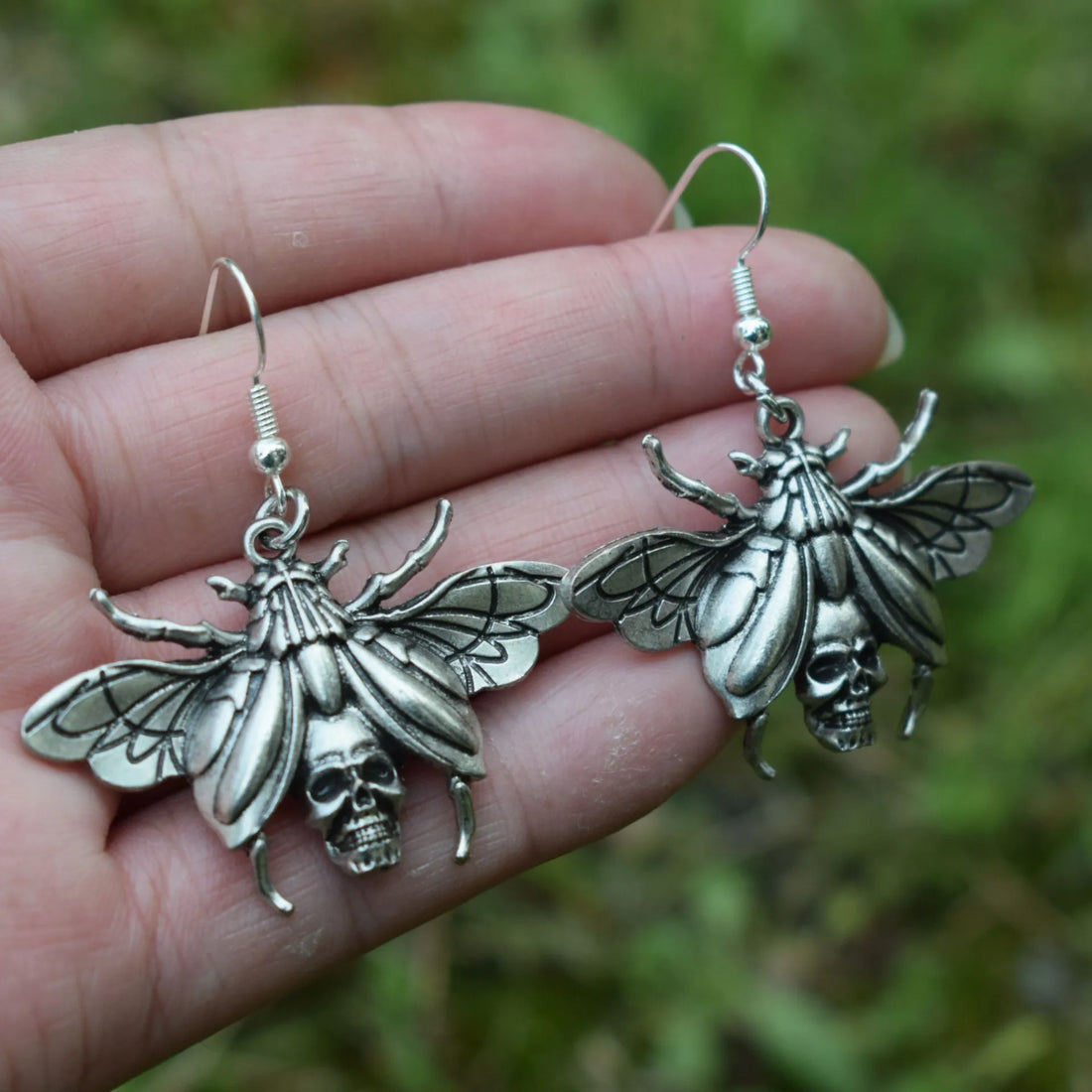 Gothic Skull Insect Earrings – Vintage Punk Witch Jewelry for Women