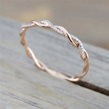 Trendy Twist Cubic Zirconia Wedding Band Ring for Women – Fashion Bridal Jewelry